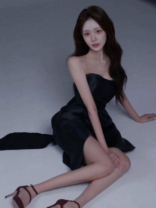 Jeon Soo-wan, daughter of former basketball player and Seoul SK Knights head coach Jeon Hee-chul, is turning heads with her more mature visuals.On April 4, Jeon shared several new profile photos on her social media accounts with a short message that read NEW.In the photos, Jeon Soo Wan wore a black off-the-shoulder dress and posed in various ways. With her long hair, sharp features, and atmospheric eyes, she showed off her elegant and sophisticated charm. In particular, her slender figure and balanced proportions, reminiscent of a model, attracted attention.Recently, Jeon Soo-wan won the title of Beauty at the 70th Miss Korea Seoul, Gyeonggi, and Incheon Pageant, held at Crest 72 in Jangchung-dong, Seoul. I am Miss Seoul Gyeonggi and Incheon Beauty 2026, Jeon Soo-wan, she said on social media shortly after winning the crown.I would like to thank the officials and judges for creating such a valuable opportunity, she said, adding, I will do my best without forgetting the hearts of everyone who supported me.Jeon Soo Wan, who is a student at Sejong Universitys dance department, first became known to the public through the first season of tvNs STORY entertainment program My Babys Love, which aired last year. At the time, she attracted attention for her intertwined love line with Lee Tak-soo, the son of actor Lee Jong-hyuk, and Lee Shin-hyang, the daughter of actor Lee Cheol-min, and eventually became a couple.When Jeon Soo Wan advanced to the main round of Miss Korea, Lee Tak Soo also showed his support. He showed his unwavering interest by liking Jeons winning post.Meanwhile, Lee recently signed an exclusive contract with Big Boss Entertainment and began his acting career in earnest. He is set to make his stage debut as Charlie Dalton in the play Dead Poets Society, which opens in July.