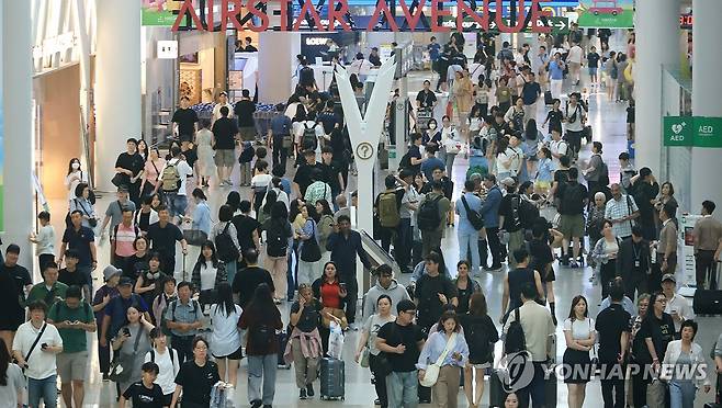 2025년 7월23일 인천국제공항 면세점 모습 [연합뉴스 자료사진]