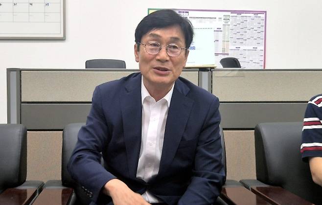 청주시청 기자실 찾은 이장섭 청주시장 당선인 [독자 제공. 재판매 및 DB 금지]