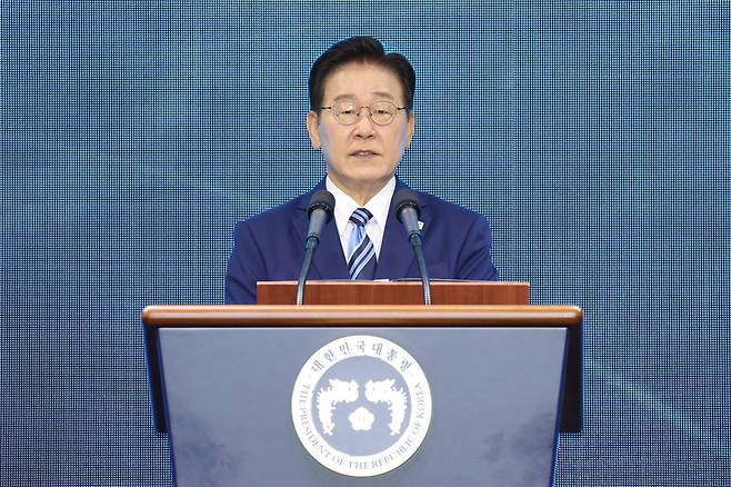 ▲ 이재명 대통령이 27일 부산 영도구에서 열린 제31회 바다의 날 기념식에서 기념사를 하고 있다. 연합뉴스