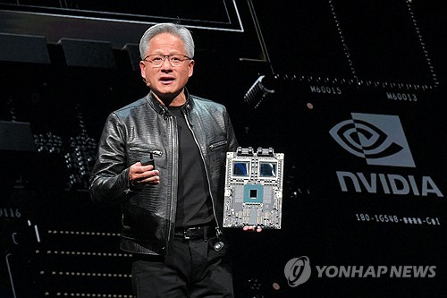 대만에서 열린 IT 전시회 컴퓨텍스 2024에서 연설하는 젠슨 황 엔비디아 CEO. AFP연합뉴스