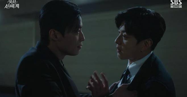 In Brave New World, Heo Nam-joon and Im Ji-yeon shared a passionate kiss amid a crisis, confirming their true feelings for one another.In the ninth episode of the SBS Friday-Saturday drama Brave New World, which aired on the 5th, Cha Se-gye (played by Heo Nam-joon) and Shin Seo-ri (played by Im Ji-yeon) were shown struggling with the revelation of their past lives.At the launch party for the brand B.O.J., Cha Se-gye suddenly asked Shin Seo-ri, Who are you? Gangga Dansim. Who are you? catching her off guard. He then poured out his confusion, saying, A certain woman keeps appearing in my dreams. A palace maid with no friends and no family. At first, I thought it was just a dream. But its strange. That woman looks exactly like you. Am I going crazy?In response, Shin Seo-ri retorted, Who are you to ask me that out of the blue? Did you have a drink in the middle of the day? She added, You cant even tell the difference between a crazy dream and reality. Seeing you show up looking like that and rambling about dreams, youve clearly lost your mind, trying to sound calm while inwardly feeling deeply unsettled.The two kept replaying their conversation over and over in their heads even inside the party hall. Just then, Cha Se-gyes fiancée, Mo Tae-hee (played by Chae Seo-an), appeared and asserted her claim, saying, What are you doing, Se-gye? In an official setting, Im the one who— Shin Seo-ri calmly retorted, Right, youre his fiancée. Ill give you permission, so go hold his hand and take a lap.When Cha Dal-su (played by Yoon Joo-sang), Cha Se-gyes grandfather and the chairman, appeared shortly after, Shin Seo-ri pulled out all the stops with her charm, calling him Grandpa and engaging in a battle of wits with his fiancée, Mo Tae-hee. Cha Se-gye tried to stop them by saying, Enough already, which drew laughter from everyone. Shin Seo-ri retorted, You used to nag me to call you CEO at first, so is being so sensitive about titles like an old fogey a family trait?Later, while reviewing the script for the drama *Queen of Women 2*, in which Shin Seo-ri stars, Cha Se-gye discovered a scene depicting Joo-sang and the noblewomans consummation and flew into a rage. He threw the script down and ordered, Director Son, contact the advertising team. Now, and, leveraging his massive product placement budget, had the entire scene replaced with a silk-rearing ceremony scene that included indirect advertising for cosmetics.Cha Se-gye even visited the set in person and warned the male lead (played by Ahn Chang-hwan), Im the one whos poured a lot of money into this drama, so I have a question. Are you sure the intimate scene with Shin Seo-ri has been cut? He added, There wont be any intimate scenes from now on. So please refrain from any unnecessary physical contact. When the co-star asked who she was, she caused an uproar with the absurd reply, Me? Shin Seo-ris stalker.When Shin Seo-ri, seeing this, scolded him, What am I supposed to do if you keep barging in like this without warning? Cha Se-gye explained, I think Im so stressed from worrying about every little thing that Im even having dreams about it. I need to live more comfortably, explaining that he had changed the script to protect the actress from the troublemaker. When Shin Seo-ri thanked him, saying, Thanks to you, I nailed that scene, Cha Se-gye retorted, Just words? He then snatched the eye-shaped candy Shin Seo-ri had pulled out, popped it into his mouth, and smiled, remarking, Its disgustingly sweet.Later, Cha Se-gye underwent surgery to have his impacted wisdom tooth extracted. Under anesthesia on the operating table, he had a dream about the past once again. In the dream, Lee Hyun, longing for Gang Dan-sim, wrote a poem and muttered, I just cant bring myself to tell her this. When Cha Se-gye woke up from the anesthesia and didnt see Shin Seo-ri by his side, he was disappointed, calling her a heartless woman, but soon spotted Shin Seo-ri, who had walked through the rain with bare hands to buy ice for him, and his face lit up with relief.Shin Seo-ri, troubled by the dream Cha Se-gye had mentioned, asked him about its contents, and he replied, He called me Grand Prince. Realizing that the Grand Prince Lee Hyun from her past was actually Cha Se-gye, Shin Seo-ri despaired, thinking, A bad feeling is never wrong. Contrary to her expectation that Grand Prince Lee Hyun would have resented her, Cha Se-gye sincerely told her, He was in love with a woman named Gang Dan-sim, making Shin Seo-ris heart skip a beat.Cha Se-gye dropped a bombshell, saying, Ill take care of Grandfather and settle the political marriage myself. When Shin Seo-ri sarcastically retorted, Are you giving up already? Why not milk it for all its worth? You seem really scared of Grandpas reaction, to which she bluntly confessed, Hes just doing that to look good in your eyes.Before heading home, Shin Seo-ri warned, Be careful of Choi Moon-do (played by Jang Seung-jo). Dont trust anyone, she warned. When Cha Se-gye brushed it off, saying, Ill handle it myself, she offered concerned advice: Do you think the world is that easy? You dont know when or where a knife might strike—do you really want to play at love so carefree? Cha Se-gye retorted, The world is easy for me. But youre the one whos hard. Just dont show up in my dreams, to which Shin Seo-ri asked, What if its not a dream? What if Im that kind of woman? A woman who would give up anything to survive? leaving Cha Se-gye unsettled.Shin Seo-ri visited the history museum and fell deep in thought while looking at the painting she had created. Just then, a student preparing a thesis approached her and showed her a painting in the museum that resembled Shin Seo-ri. This painting depicted a heart-wrenching love letter that Prince Lee Hyun had once left for Gang Dan-sim. Shin Seo-ri wept, saying, Unable to even deliver it, agonizing like a stone, my heart rotting away. What kind of love is that? Love my ass. Then, as if she had made up her mind, she sprinted off at full speed. Unlike her past self, who had foolishly let Lee Hyun slip away, she resolved to charge headlong toward Cha Se-gye in this life.Toward the end of the episode, when Choi Moon-dos hidden camera was discovered, he threatened Cha Se-gye by pulling out a photo of Shin Seo-ri. Cha Se-gye went to find Shin Seo-ri and lashed out at her, asking, Why didnt you tell me you met Choi Moon-do? But in the end, she kissed her, saying, No matter who you are or where you came from, I believe you completely, so forget about all the other guys and just look at me.
