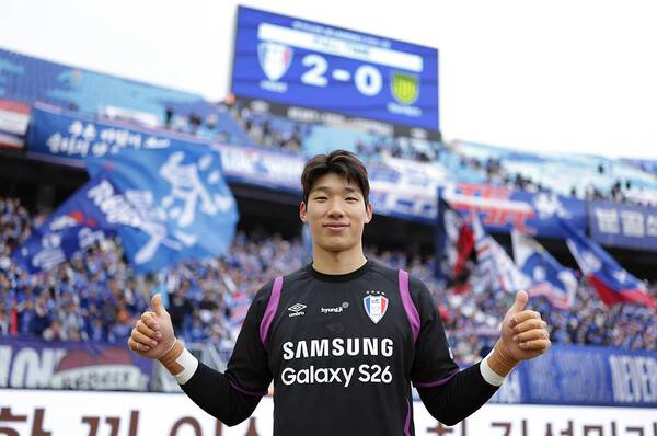 이적생 김준홍, 수원삼성 완전 합류…K리그2 최다 무실점 주전 골키퍼의 새로운 도전.(사진제공=수원삼성)