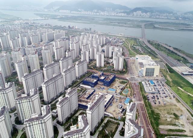 부산 강서구 명지국제신도시 전경 . 부산일보DB