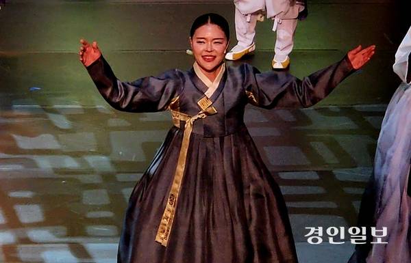 지난 5일 인천 송도 트라이보울에서 개최된 ‘제11회 청어람’ 공연의 양혜인 명창. 2026.6.5 /김성호기자 ksh96@kyeongin.com