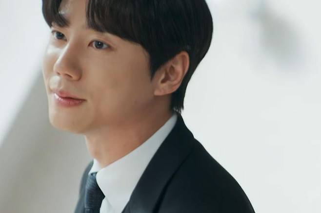 출처:JTBC '신입사원 강회장'
