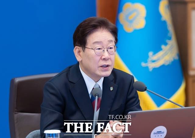 이재명 대통령이 8일 청와대에서 열린 취임 1주년 기자회견에서 "국민 삶을 저해하는 반칙과 특권, 불공정은 아무리 사소해 보이는 문제라도 단호히 바로잡겠다"라고 밝혔다. /청와대