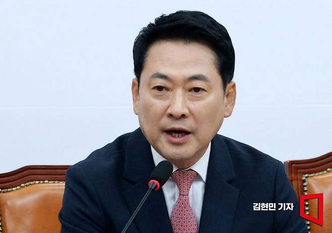 장동혁 국민의힘 대표가 8일 국회에서 열린 최고위원회의에서 발언하고 있다. 2026.6.8 김현민 기자