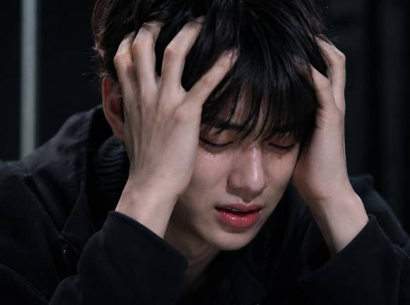 국내 증시가 하루 만에 8% 넘게 급락했던 '검은 월요일' 충격을 딛고 V자 반등에 성공하면서 하락장에 베팅한 '곱버스' 투자자들이 직격탄을 맞았다. 사진은 AI 생성 이미지로, 본 기사 내용과 무관. [사진=챗GPT]