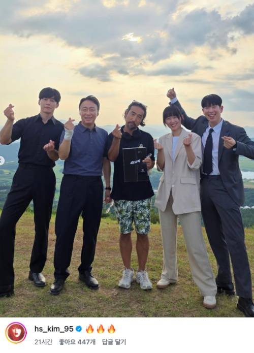韓 넷플릭스 1위 '참교육', 김혜수도 공개 응원...김무열 SNS 불꽃 러시