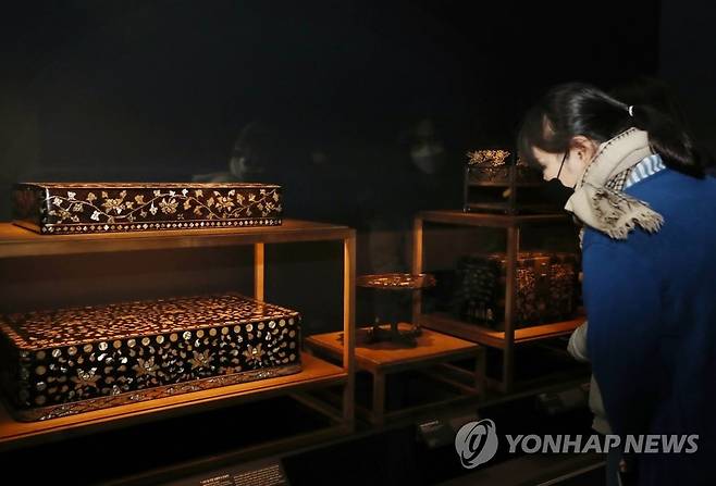 국립중앙박물관에서 만나는 나전칠기 [연합뉴스 자료사진]