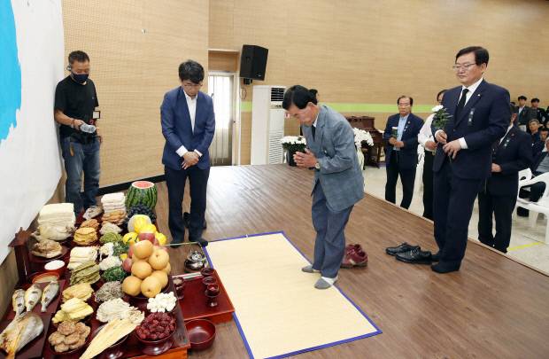 6·25전쟁 전후 군인·경찰과 적대세력 등에 의해 희생된 광주지역 민간인들의 넋을 기리고 명예를 회복하기 위한 추모사업이 본격화되고 있다. 광주시 북구는 지난해 7월 3일 한국전쟁 전후 민간인 희생자 위령제를 엄수했다. <광주시 북구 제공>