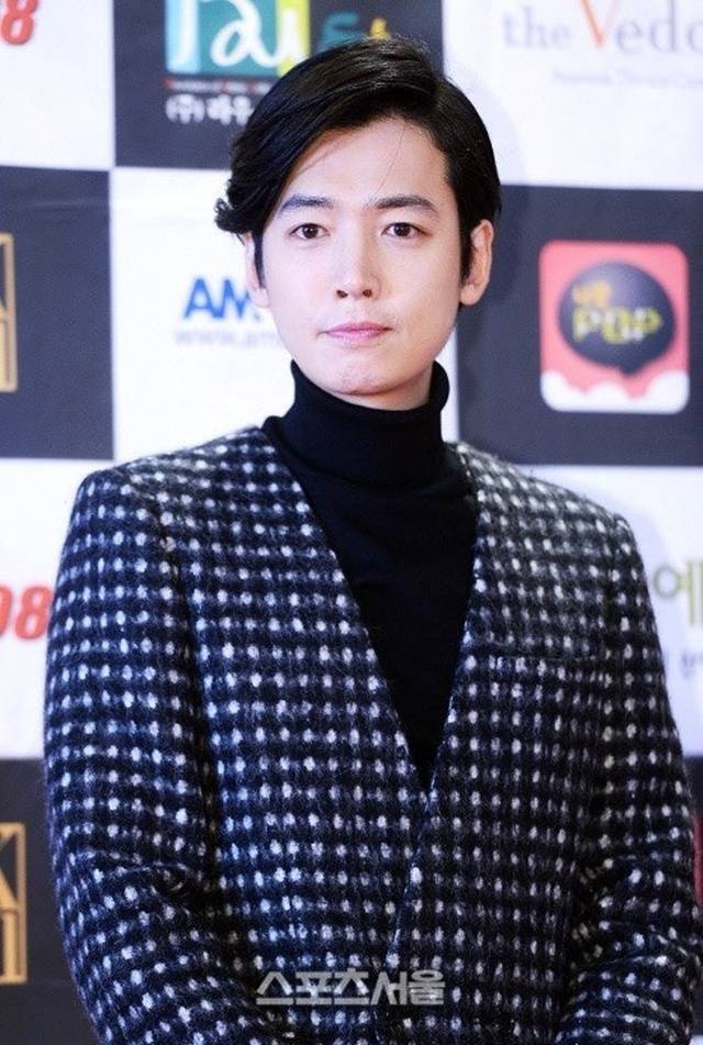 배우 정경호와 최수영이 결별한 가운데 온라인상에서는 정경호를 향한 비난 여론까지 번지며 후폭풍이 이어지고 있다. 사진ㅣ스포츠서울 DB