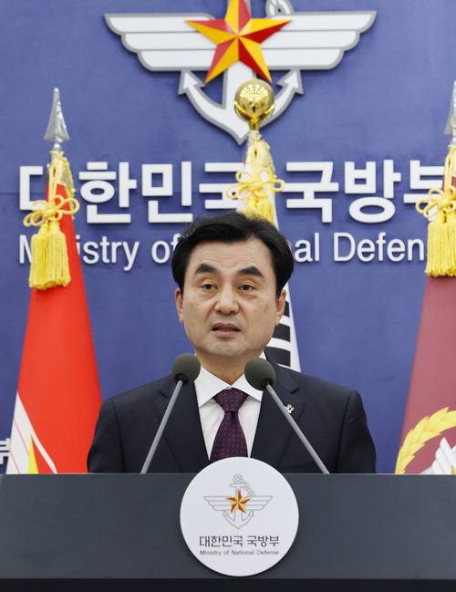 안규백 국방장관이 10일 국방부에서 방첩사 개편에 대해 발표하고 있다. 연합뉴스