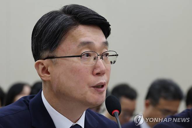 의원 질의에 답하는 류제명 과학기술정보통신부 2차관 [연합뉴스 자료사진. 재판매 및 DB 금지]r