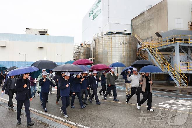 최원호 원자력안전위원호 위원장이 18일 부상 기장군 고리 2호기 및 고리 1호기를 방문해 현장 안전 점검을 하고 있다. 2026.03.19 ⓒ 뉴스1 (원안위 제공)