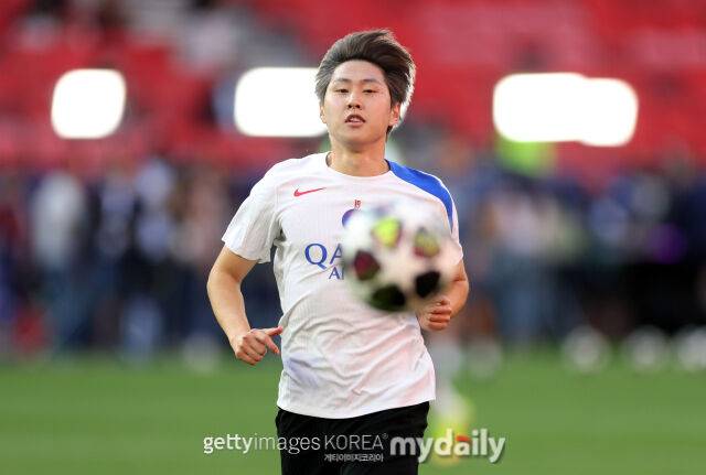 PSG의 이강인이 아스날과의 2025-26시즌 UEFA 챔피언스리그 결승전을 앞두고 헝가리 부다페스트 푸스카스아레나에서 열린 팀 훈련에 참가했다./게티이미지코리아
