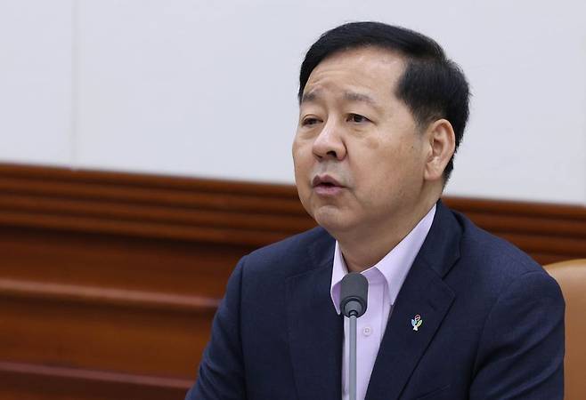 구윤철 경제부총리 겸 재정경제부 장관이 12일 오전 서울 종로구 정부서울청사에서 비상경제본부회의 겸 경제관계장관회의를 주재하고 있다. 뉴시스