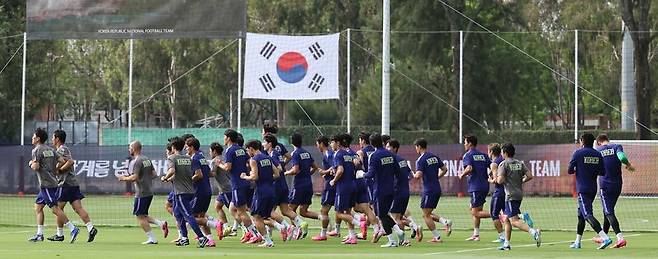 2026 북중미 월드컵에 출전하는 대한민국 축구 국가대표팀 선수들이 10일(현지시간) 멕시코 과달라하라 인근 사포판에 위치한 치바스 바예 베르데에서 훈련을 하고 있다.뉴스1
