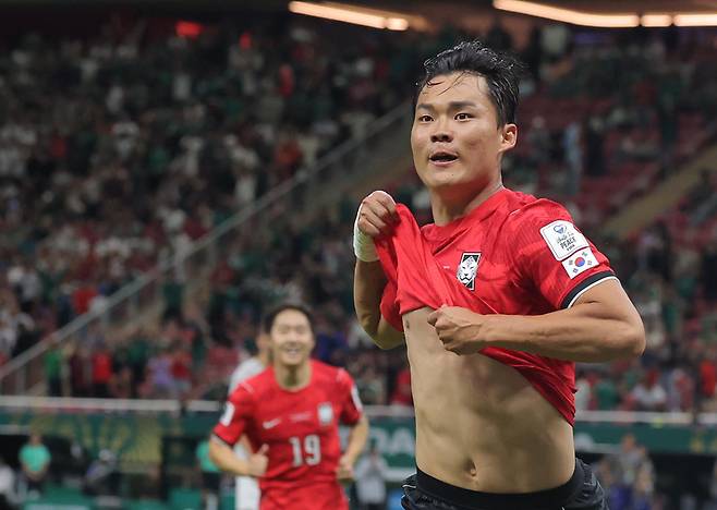 ▲ 11일(현지시간) 멕시코 사포판 과달라하라 스타디움에서 열린 2026 북중미 월드컵 A조 1차전 한국과 체코의 경기. 후반 오현규가 역전골을 넣은 뒤 코너로 내달리고 있다. 연합뉴스