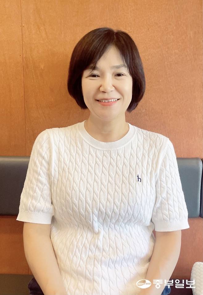 이향숙 평택시의원 당선자가 지난 11일 중부일보와 인터뷰 중이다. 조미림 기자