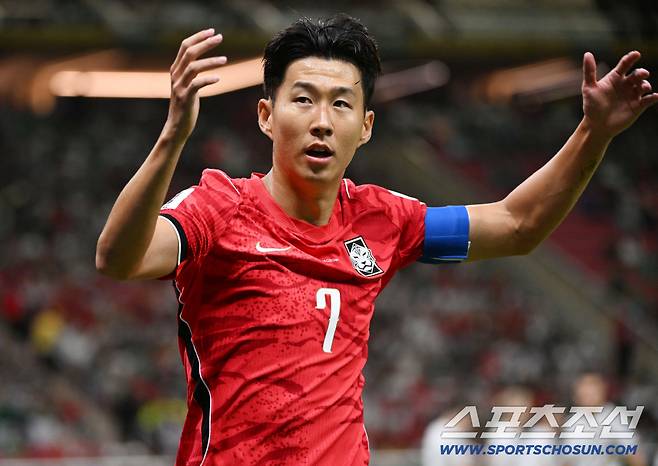 12일(한국시각) 멕시코 과달라하라 사포판의 에스타디오 과달라하라에서 열린 2026 북중미월드컵 대한민국과 체코의 경기. 손흥민이 관중석을 향해 환호를 유도하고 있다. 사포판(멕시코)=허상욱 기자wook@sportschosun.com/2026.06.12/
