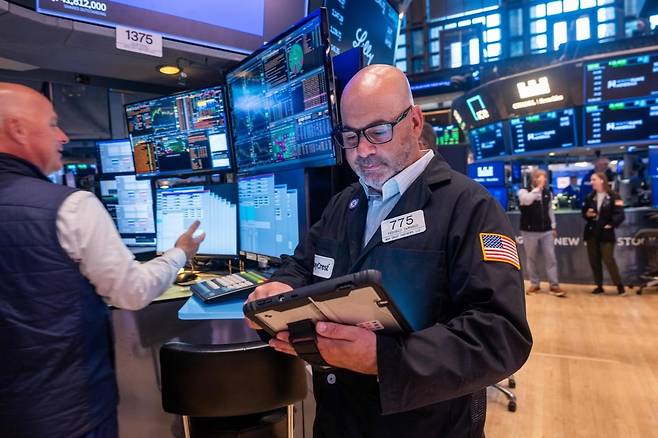 미국 뉴욕증권거래소(NYSE)의 트레이더. 사진=게티이미지(연합뉴스)