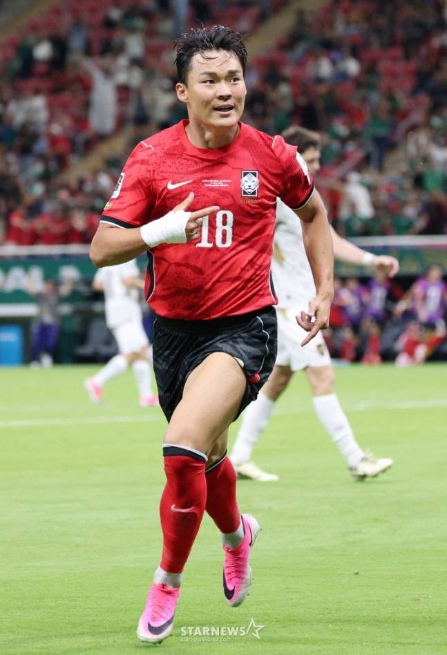 2026 북중미월드컵 A조 예선 대한민국-체코전이 12일(한국 시간) 멕시코 과달라하라 에스타디오 아크론에서 열렸다.  오현규가 역전골을 터트린 후 환호하고 있다. /사진=김진경 대기자.