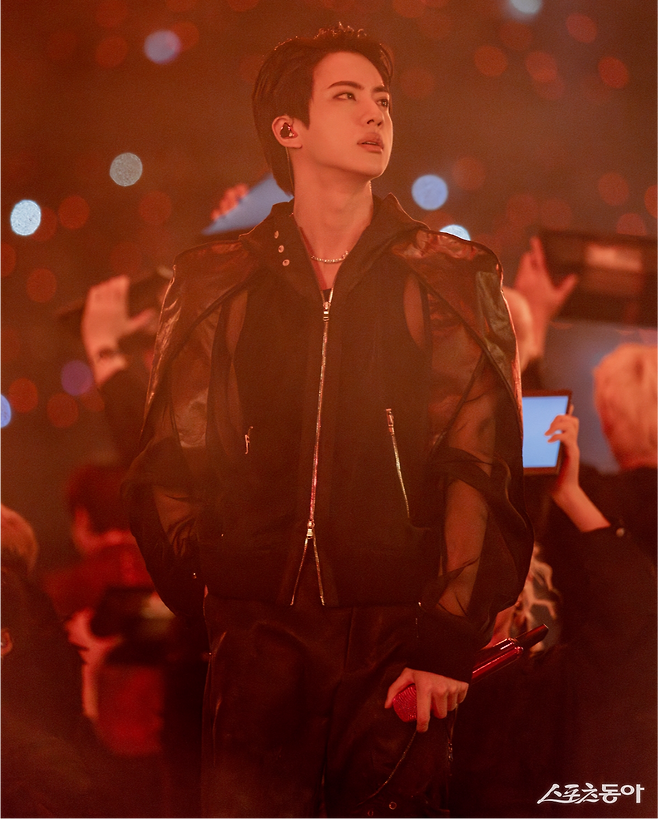 To celebrate their 13th debut anniversary, BTS held a two-day concert in Busan and shared a meaningful time with a total of 110,000 fans. The concert was held in the format of a birthday party with ARMYs from around the world, and fans welcomed the members with a massive wave and a birthday song.During the concert, a special segment of the Arirang world tour called ARMY Time was held, further energizing the atmosphere. ARMY Time featured a limited-edition stage where the group performed songs selected at random by region, receiving an enthusiastic response from fans.Their agency, Big Hit Music, announced that approximately 110,000 people attended the Busan concert. Through their ongoing Arirang world tour, BTS is scheduled to hold 85 concerts in 34 cities worldwide, reaching over 6 million fans.