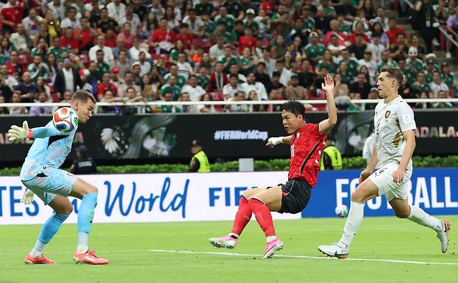 11일(현지시간) 멕시코 사포판 과달라하라 스타디움에서 열린 2026 북중미 월드컵 A조 1차전 한국과 체코의 경기에서 후반 오현규가 역전골을 넣고 있다. 2026.6.12 / 사포판[멕시코 할리스코주]=연합뉴스