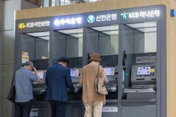 서울 시내 은행 ATM 기기. [사진=연합뉴스]