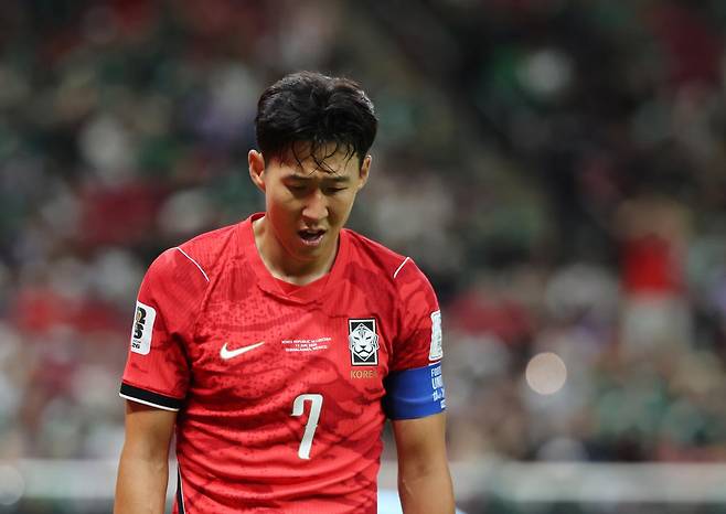 손흥민이 12일 멕시코 사포판의 과달라하라 스타디움에서 열린 2026 북중미 월드컵 조별리그 A조 1차전 체코와의 경기에서 전반 슈팅이 막히자 아쉬운 표정을 짓고 있다. 사포판=뉴스1