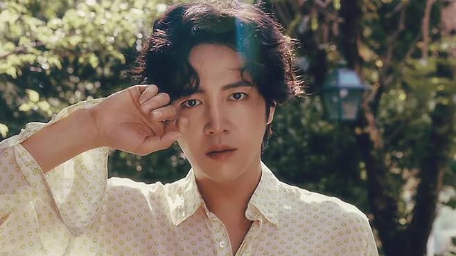 경영인의 안목으로 선택한 복귀작, 그는 이제 다시 가장 잘하는 연기로 증명에 나선다. 장근석 SNS