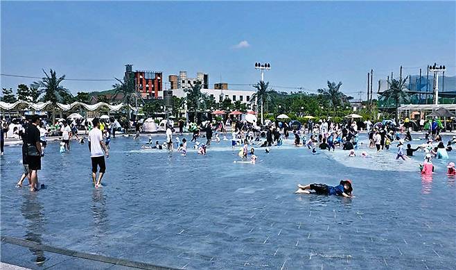 홍성군 남당항 해양분수공원(사진-홍서군제공)