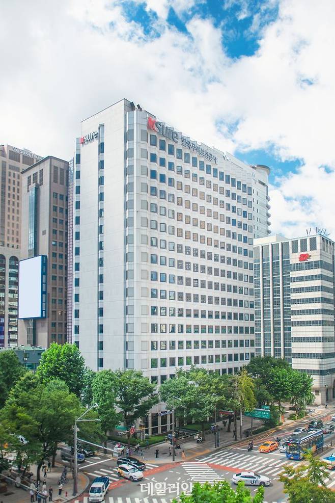 한국무역보험공사 본사 전경.ⓒ무보