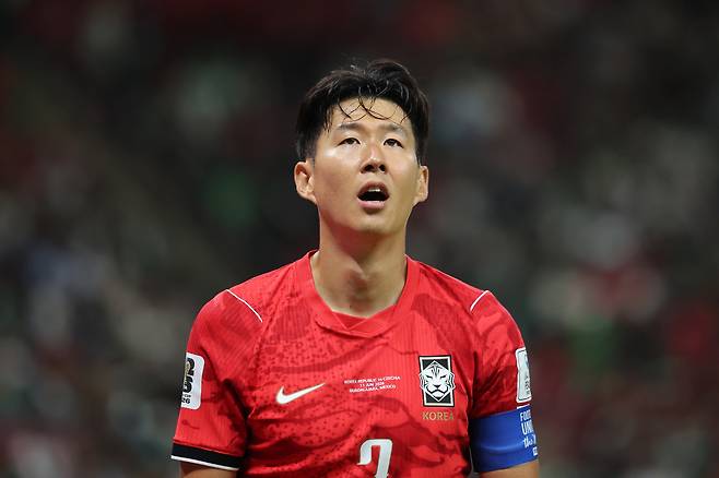 대한민국 축구 국가대표팀 손흥민이 11일(현지시간) 멕시코 할리스코주 사포판 과달라하라 스타디움에서 열린 2026 북중미 월드컵 A조 조별리그 1차전 대한민국과 체코의 경기에서 슛팅이 막히자 아쉬워하고 있다. 뉴스1