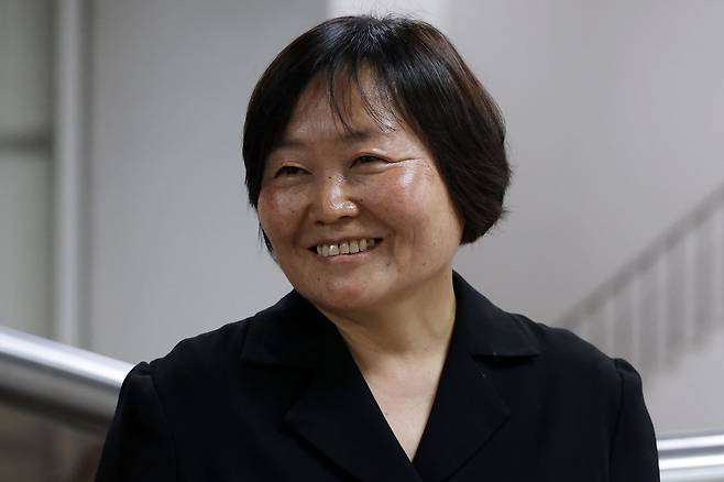 국가보안법 위반 혐의를 받는 한명희 민중민주당 대표가 16일 서울중앙지방법원에서 열린 영장실질심사에 출석하고 있다. 뉴시스