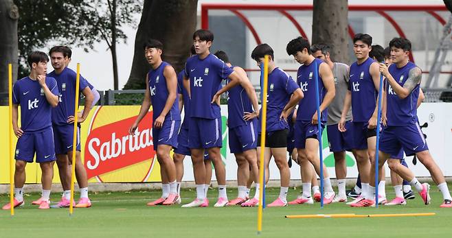 2026 북중미 월드컵 멕시코와 2차전을 앞둔 한국 축구 국가대표팀 선수들이 15일(현지시간) 멕시코 사포판의 치바스 바예 베르데에서 훈련 중인 모습. 연합뉴스
