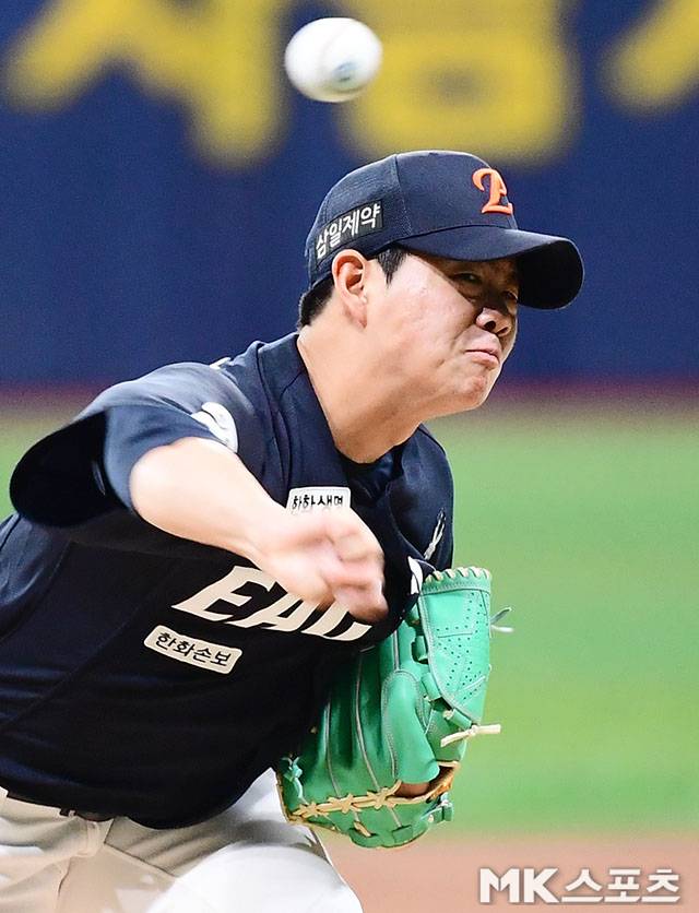 13일 오후 서울 고척스카이돔에서 ‘2026 신한 SOL KBO 리그’ 한화 이글스와 키움 히어로즈 경기가 열렸다. 한화 선발 박준영이 역투하고 있다. 사진=김영구 기자