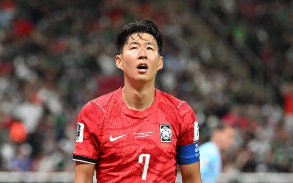 19일 오전 10시(한국시각) 열리는 2026 북중미 월드컵 멕시코전에 참여하는 홍명보호 선발 라인업이 공개됐다. 사진은 지난 12일(한국 시간) 멕시코 과달라하라 에스타디오 아크론에서 열린 2026 북중미월드컵 A조 예선 대한민국-체코전에서  손흥민이 회심의 슈팅이 빗나가자 아쉬워하는 모습. /사진=스타뉴스
