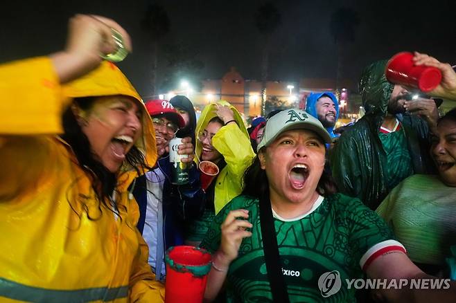 멕시코 축구팬들 [AP=연합뉴스]