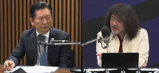 정청래 민주당 대표(왼쪽)와 방송인 김어준씨(사진 = 김어준 유튜브 채널 '겸손은 힘들다' 캡쳐)