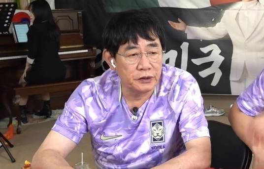 방송인 이경규도 홍명보 감독의 전술에 아쉬움을 드러냈다. [사진출처 = 영상캡처]