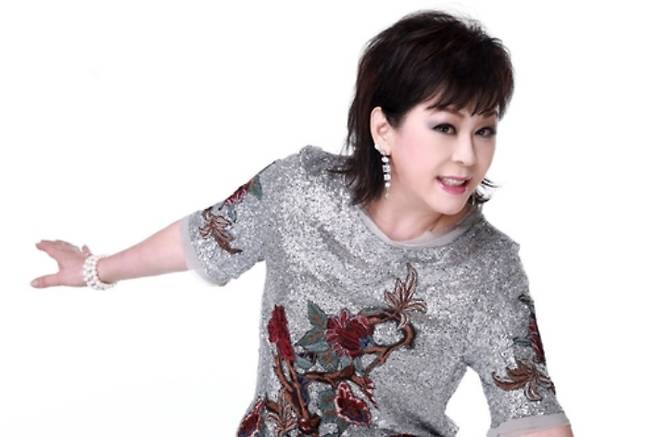 가수 옥희 음반 '전설을 노래하다'(2024년) 사진. 연합뉴스