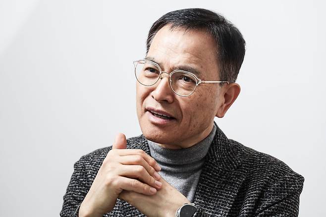 김부규 작가는 퇴직을 앞두고 자신의 건강에 적신호가 켜지자 일의 중요성에 대해 새롭게 깨달았다고 말했다. 김경록 기자