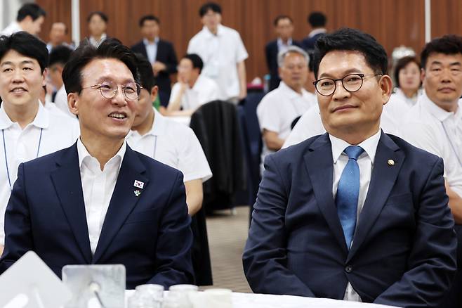‘나란히 호남행’ 김민석 총리·송영길 의원 [연합뉴스]