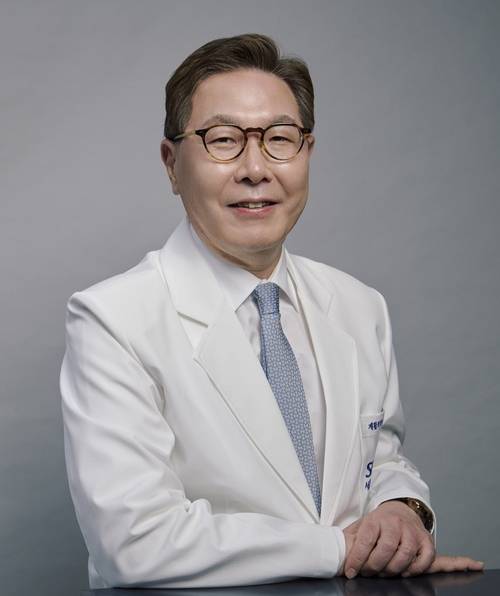 ▲재활분야의 명의인 백남종 서울대병원장의 취임과 함께 산하 병원들과 유관 기관들과의 공조 및 상생 협력이 강화될 전망이다. 사진=서울대병원