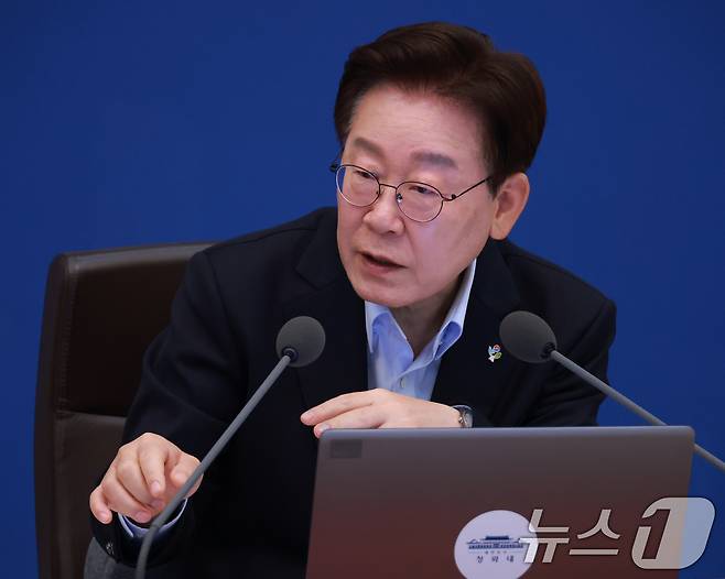 이재명 대통령이 23일 청와대에서 열린 국무회의 겸 비상경제점검회의에서 발언하고 있다. (청와대통신사진기자단) 2026.6.23 ⓒ 뉴스1 허경 기자