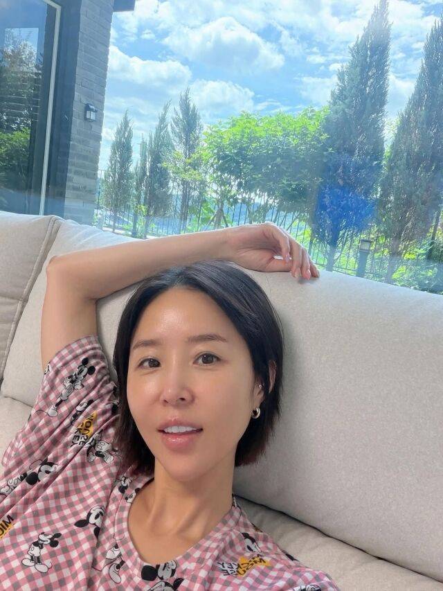 코요태 신지가 여유로운 주말 일상을 공개하며 근황을 전했다. / 신지 SNS