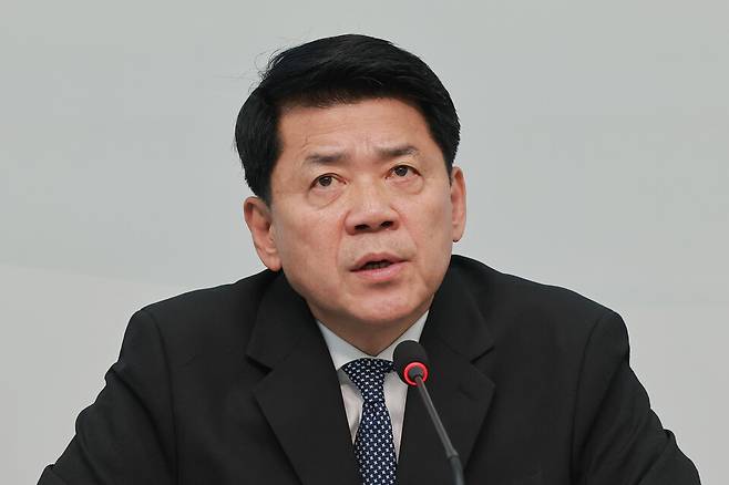 김준형 조국혁신당 원내대표가 23일 국회에서 열린 의원총회에 참석해 발언하고 있다. ⓒ연합뉴스